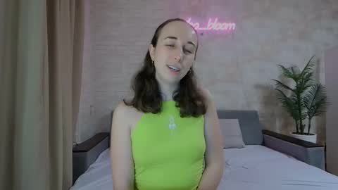 Snapshot of anikabloom chatting on 13, 1, 2025 anikabloom online show from 13, 1, 2025