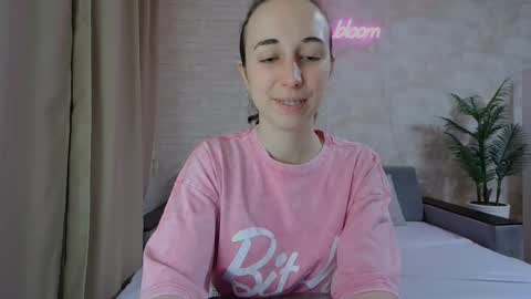 Snapshot of anikabloom chatting on 18, 1, 2025 anikabloom online show from 18, 1, 2025