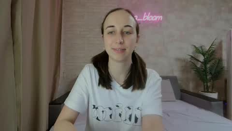 Snapshot of anikabloom chatting on 21, 1, 2025 anikabloom online show from 21, 1, 2025