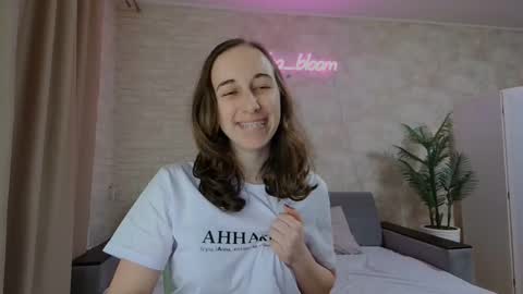 Snapshot of anikabloom chatting on 2, 2, 2025 anikabloom online show from 2, 2, 2025