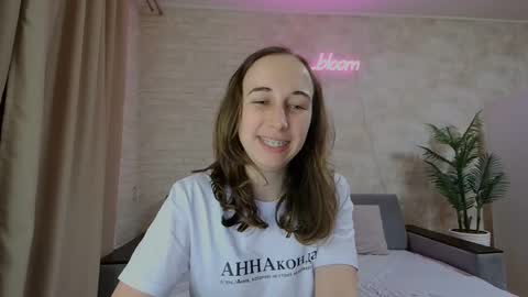 Snapshot of anikabloom chatting on 3, 2, 2025 anikabloom online show from 3, 2, 2025