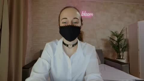 Snapshot of anikabloom chatting on 4, 2, 2025 anikabloom online show from 4, 2, 2025