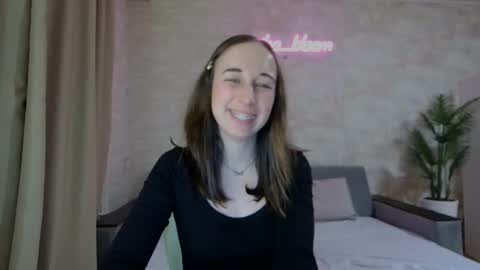 Snapshot of anikabloom chatting on 6, 2, 2025 anikabloom online show from 6, 2, 2025