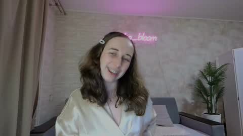 Snapshot of anikabloom chatting on 9, 2, 2025 anikabloom online show from 9, 2, 2025