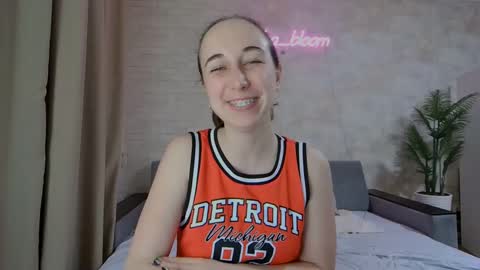 Snapshot of anikabloom chatting on 13, 2, 2025 anikabloom online show from 13, 2, 2025