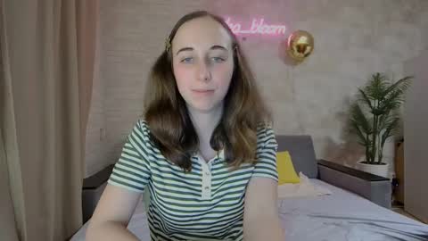 Snapshot of anikabloom chatting on 19, 2, 2025 anikabloom online show from 19, 2, 2025