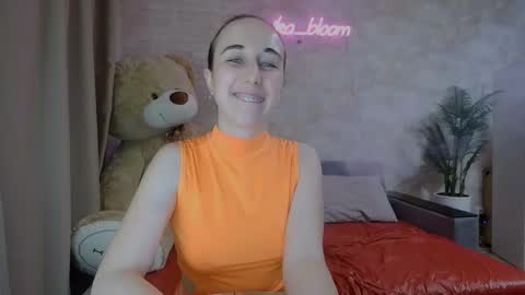 Snapshot of anikabloom chatting on 10, 3, 2025 anikabloom online show from 10, 3, 2025