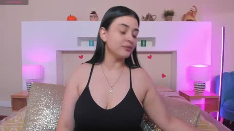 Snapshot of anikaromanof chatting on 4, 5, 2026 Anika Romano online show from 4, 5, 2026