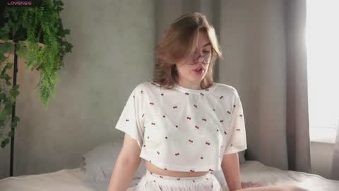 AnishaVivo online show from 4, 4, 2026