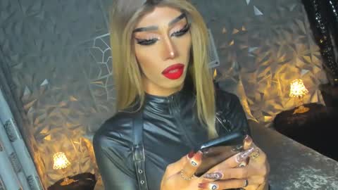 Snapshot of anitacruisze chatting on 8, 1, 2025 Miss Ann online show from 8, 1, 2025