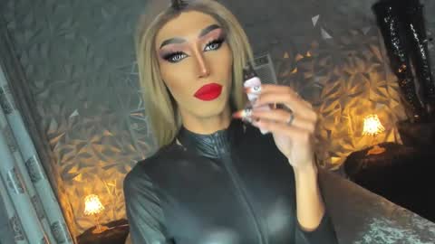 Snapshot of anitacruisze chatting on 9, 1, 2025 Miss Ann online show from 9, 1, 2025