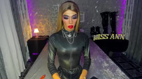 Snapshot of anitacruisze chatting on 21, 1, 2025 Miss Ann online show from 21, 1, 2025