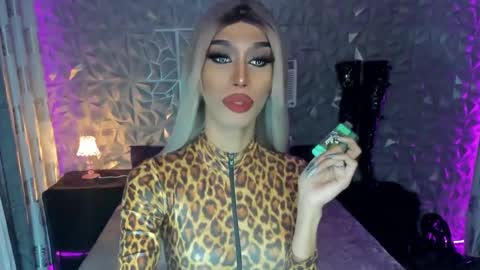 Snapshot of anitacruisze chatting on 24, 1, 2025 Miss Ann online show from 24, 1, 2025