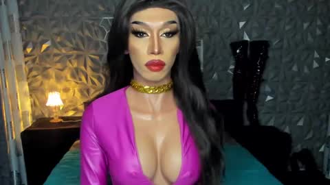 Snapshot of anitacruisze chatting on 25, 1, 2025 Miss Ann online show from 25, 1, 2025