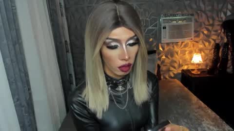 Snapshot of anitacruisze chatting on 19, 2, 2025 Miss Ann online show from 19, 2, 2025