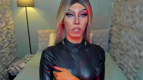 Snapshot of anitacruisze chatting on 9, 3, 2025 Miss Ann online show from 9, 3, 2025