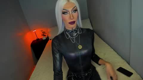 Snapshot of anitacruisze chatting on 26, 9, 2025 Miss Ann online show from 26, 9, 2025