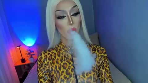 Snapshot of anitacruisze chatting on 7, 10, 2025 Miss Ann online show from 7, 10, 2025