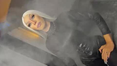 Snapshot of anitacruisze chatting on 23, 11, 2025 Miss Ann online show from 23, 11, 2025