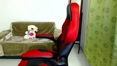 Snapshot of anitazarova chatting on 12, 1, 2025 Anita Zarova online show from 12, 1, 2025