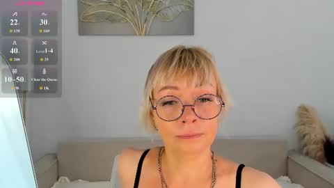 Snapshot of ann_annise chatting on 14, 7, 2026 ann_annise online show from 14, 7, 2026