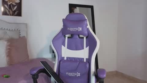 Ana  online show from 8, 10, 2025