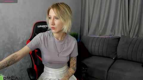 Snapshot of ann_garcia chatting on 1, 3, 2026 ann online show from 1, 3, 2026