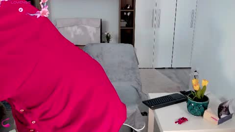 Snapshot of anna_glamlovely chatting on 26, 6, 2026 Anna online show from 26, 6, 2026