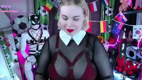 Snapshot of anna_maxwell chatting on 4, 7, 2026 Anna online show from 4, 7, 2026