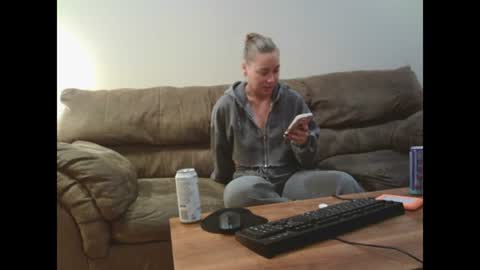 Snapshot of annabellemonroe69 chatting on 2, 8, 2026 annabellemonroe69 online show from 2, 8, 2026