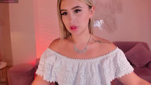 Anna Brooks  online show from 30, 1, 2025