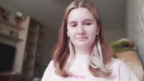 Snapshot of annabroun chatting on 30, 10, 2025 Aliia online show from 30, 10, 2025