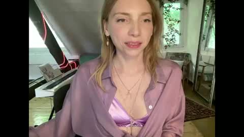 Anna Darko online show from 19, 6, 2026