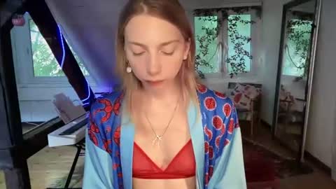 Anna Darko online show from 25, 7, 2026
