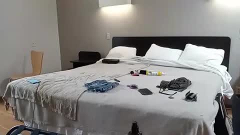 Anna Lee Cross online show from 26, 3, 2026