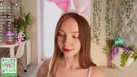 Snapshot of annamarie_foryou chatting on 15, 7, 2026 Holly Molly Im Polly online show from 15, 7, 2026