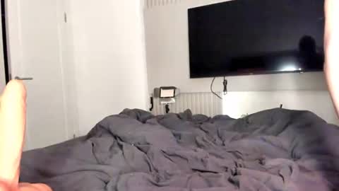 Snapshot of annaroseeee chatting on 8, 6, 2026 Anna Rose online show from 8, 6, 2026