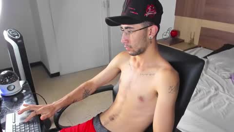 anndrass_ online show from 3, 2, 2025