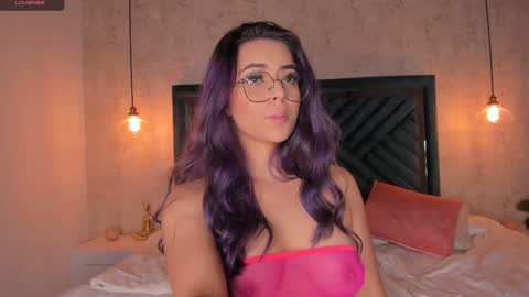 Snapshot of anne_mallow chatting on 6, 1, 2025 Ann online show from 6, 1, 2025