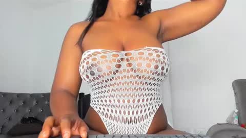 Annie  online show from 21, 2, 2025