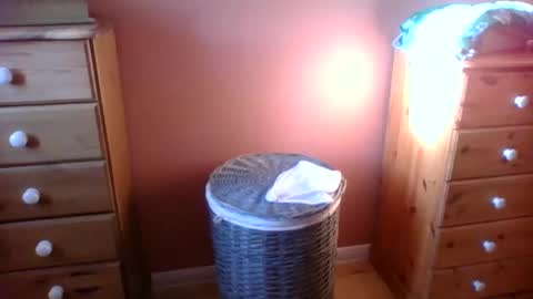 Snapshot of annecharlie chatting on 4, 10, 2025 annecharlie online show from 4, 10, 2025