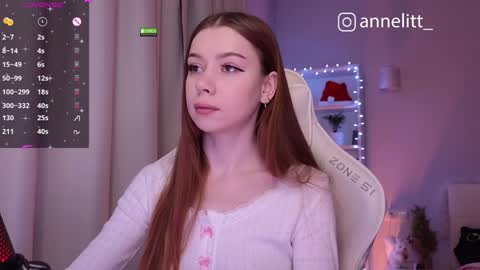 Snapshot of annelitt chatting on 5, 1, 2025 annelitt online show from 5, 1, 2025