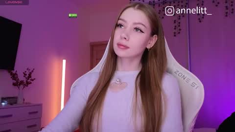 Snapshot of annelitt chatting on 22, 12, 2025 annelitt online show from 22, 12, 2025