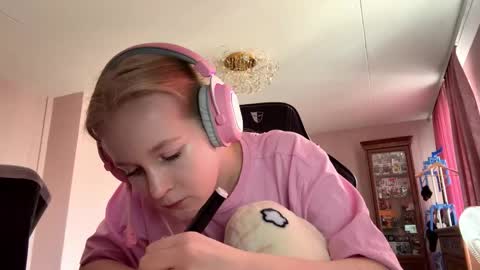 Qwin online show from 25, 2, 2026