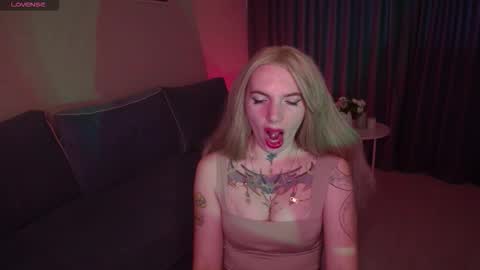 Snapshot of annetenet chatting on 25, 9, 2025 Annet online show from 25, 9, 2025