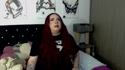 Snapshot of annevanhelsing chatting on 14, 4, 2026 Anne VanHelsing online show from 14, 4, 2026