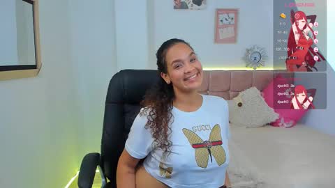 Snapshot of annie_collen chatting on 21, 2, 2025 Anna online show from 21, 2, 2025
