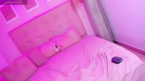 annie_dolce_ online show from 15, 2, 2026