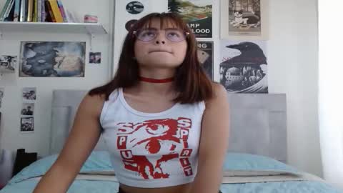 Snapshot of annie_jacke chatting on 23, 9, 2025 Annie and Jacke online show from 23, 9, 2025