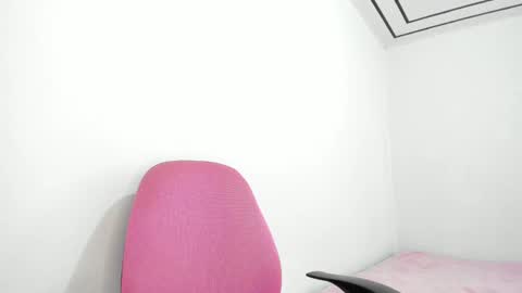 Annie  online show from 19, 2, 2025